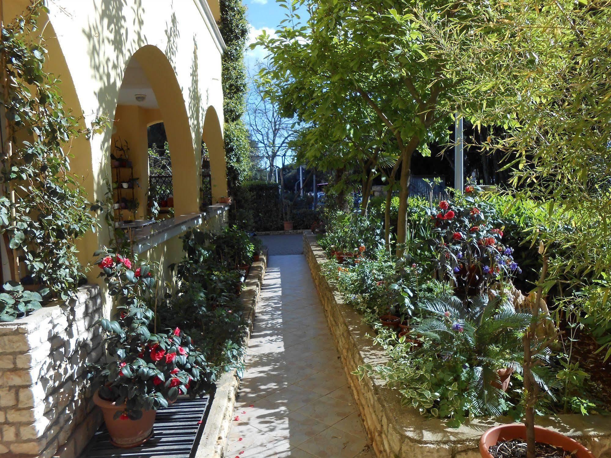 روفينج Villa Kristina المظهر الخارجي الصورة